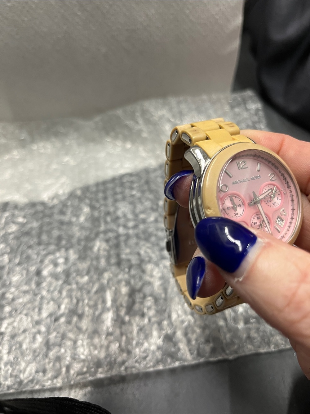 EUC Michael Kors Ladies' Chronograph Watch - Pink Dial, Beige Strap - Picture 10 of 12